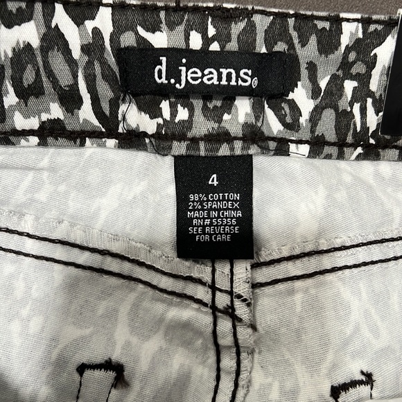 High Waist Animal Print Jeans - Picture 10 of 11